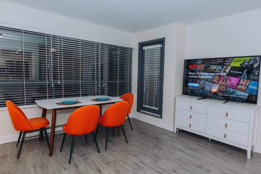 Modern Condo In The Heart Of Dt Overlooking City Vancouver Eksteriør billede
