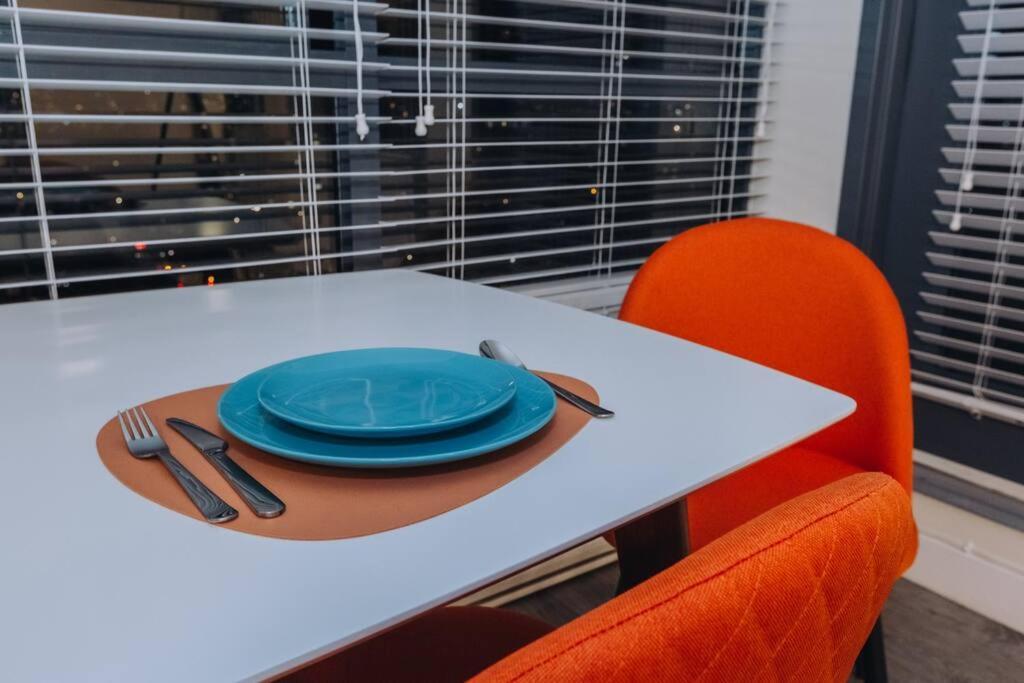 Modern Condo In The Heart Of Dt Overlooking City Vancouver Eksteriør billede